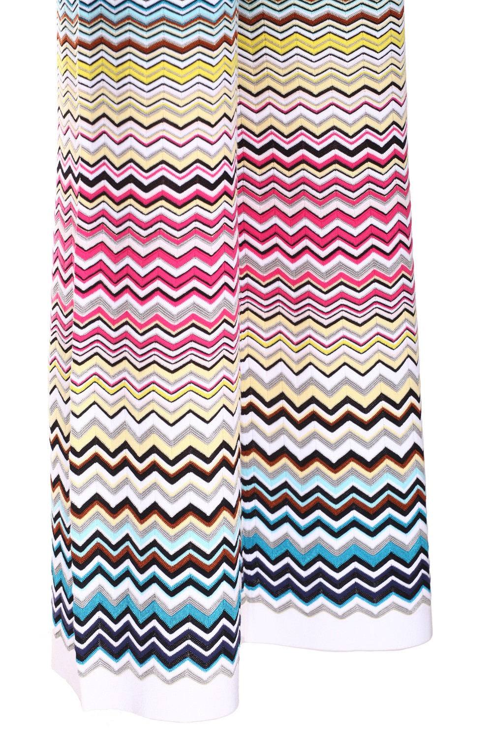 shop MISSONI Saldi Pantalone: Missoni pantalone nell' iconica fantasia multicolor.
Lavorato a maglia.
Vita con fascione, a contrasto, elasticizzato.
Composizione:  68% Cotone, 31% Viscosa, 1% Poliammide.
Fabbricato in Romania.. DS23SI0Y BK022H-SM8N6 number 286436